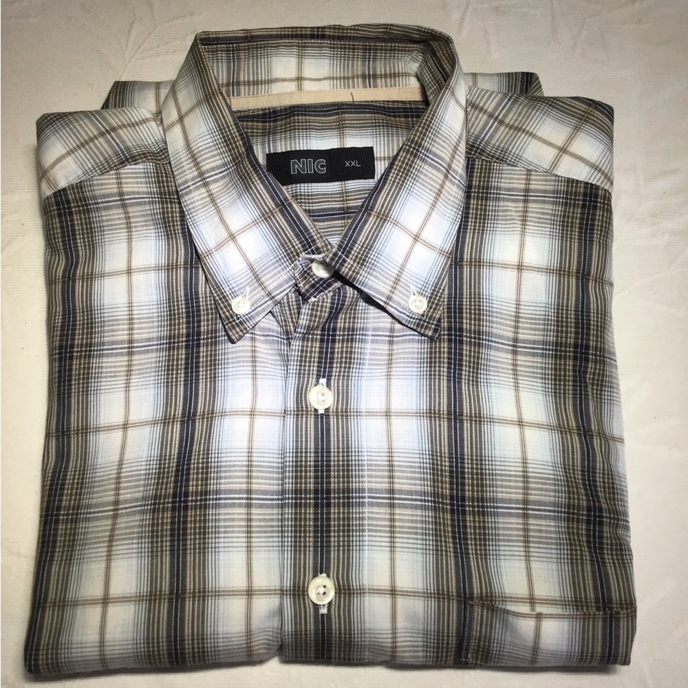 NIC Casual Brown and White Button Down Dress Shirt Item #115